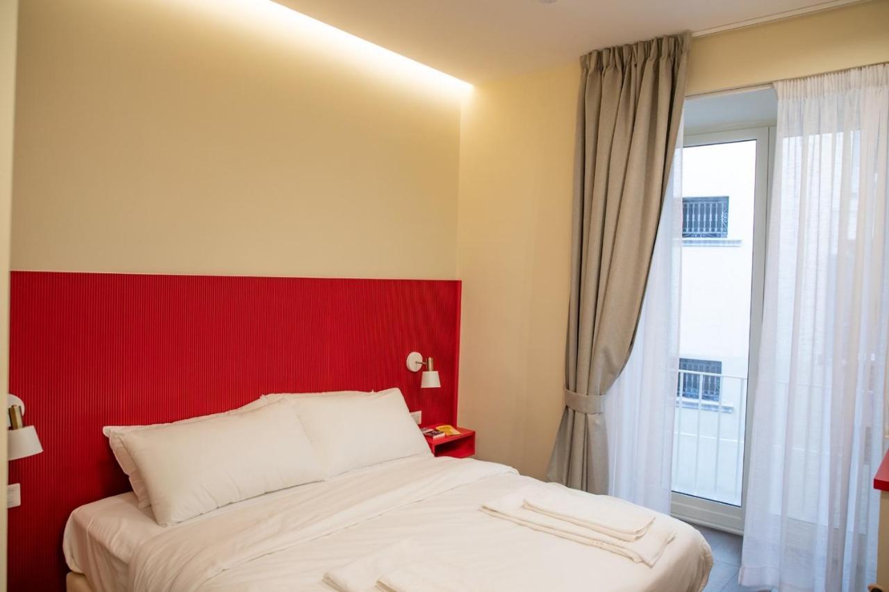 South Hands Luxury Rooms เนเปิลส์ ภายนอก รูปภาพ