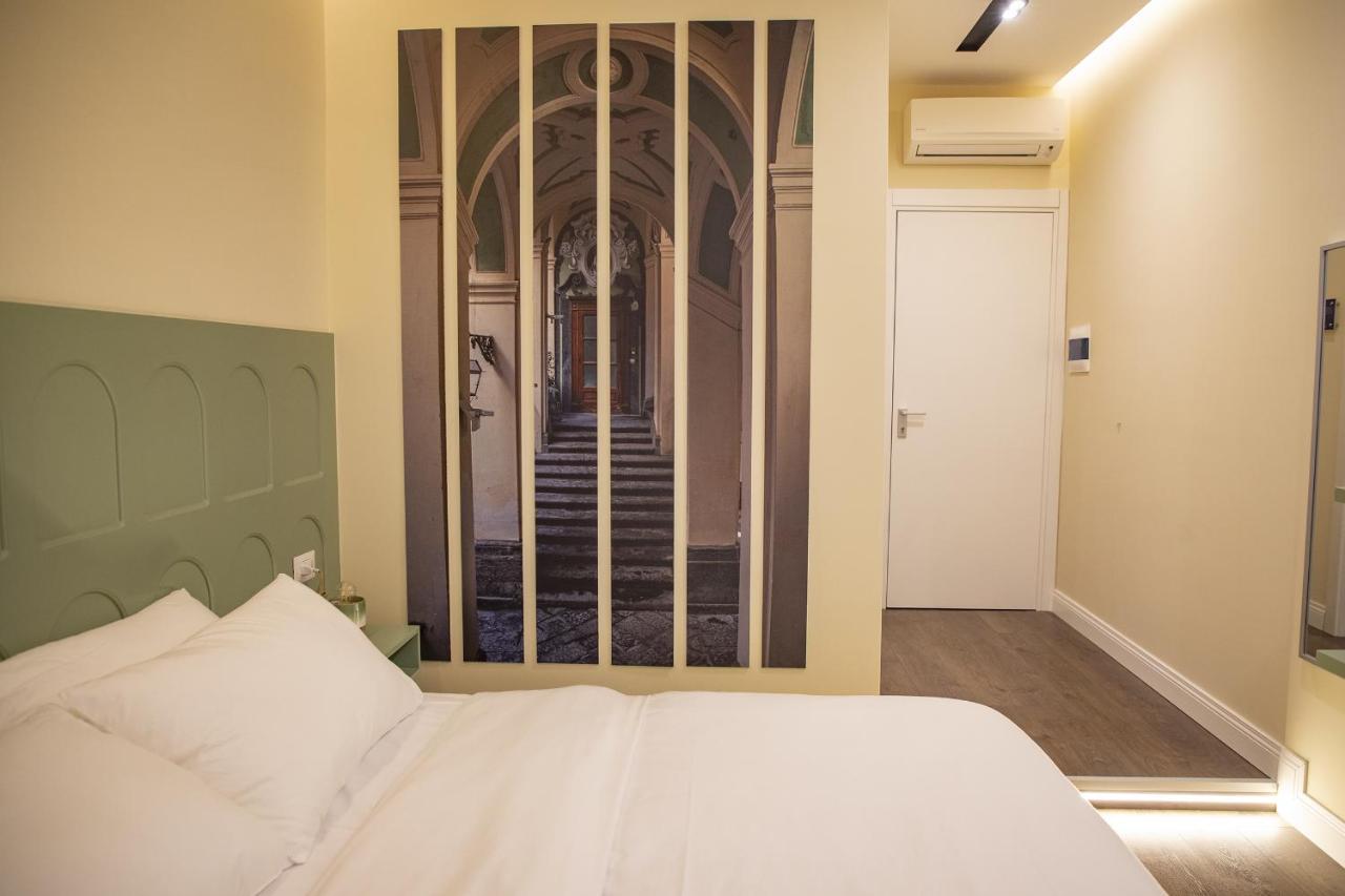 South Hands Luxury Rooms เนเปิลส์ ภายนอก รูปภาพ