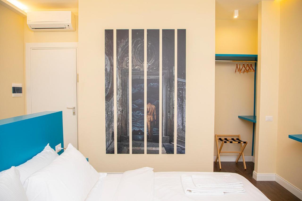 South Hands Luxury Rooms เนเปิลส์ ภายนอก รูปภาพ